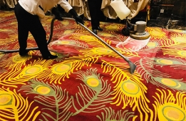 清洁剂生产厂家分享：年末宴会厅地毯大清理，1次搞掂！